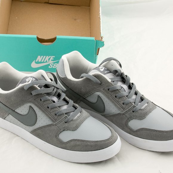 nike delta force grey